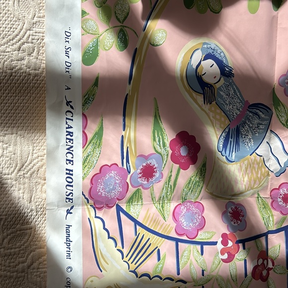 Clarence House unused fabric and matching wallpaper, pale pink, “Dix Sur Dix” - Picture 5 of 8